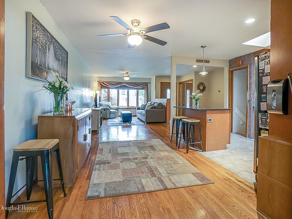 3rd image of 6 Logwynn Ln