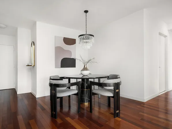 121 East 23rd Street image 4 of 15