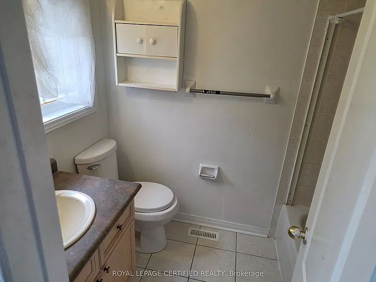 134 Kayla Cres — Photo 12