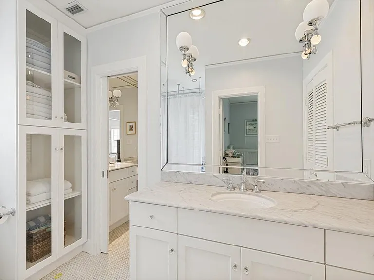 4352 Livingston Ave — Photo 17