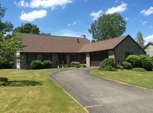 402 Grand Cir, Scranton, PA 18505