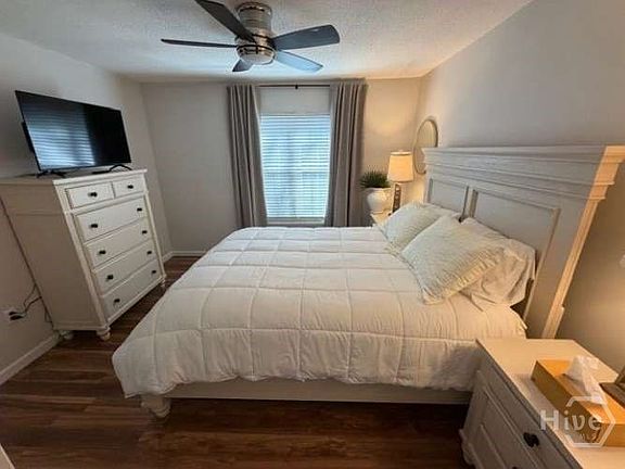 4th image of 401 N Cromwell Road #F5