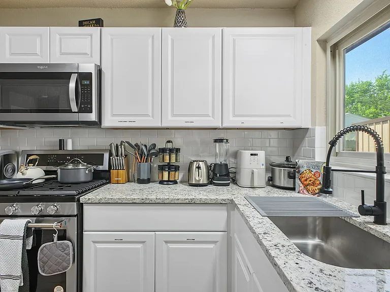 Valley Point — Photo 10
