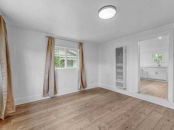 4th image of 812 Spring St APT A