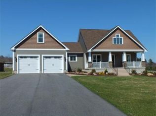 16 Ruffino Rd, East Longmeadow, MA 01028