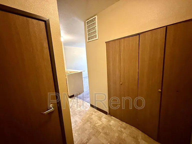Big Horn Apartments — Photo 38