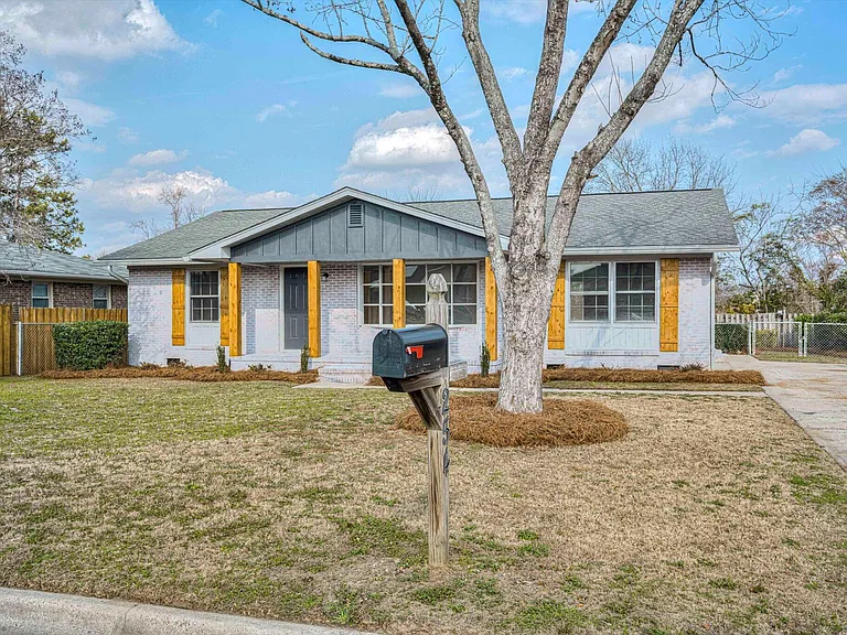 254 Hinman Dr — Photo 32