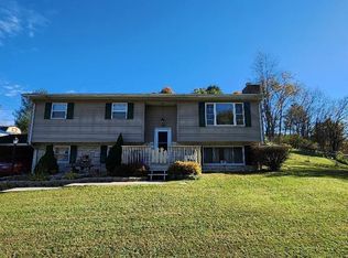 289 Rock House Rd, Lester, WV 25865