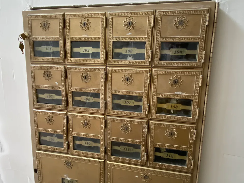 A vintage mailbox!