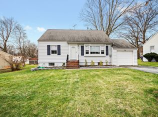 27 Troy Hills Rd, Whippany, NJ 07981