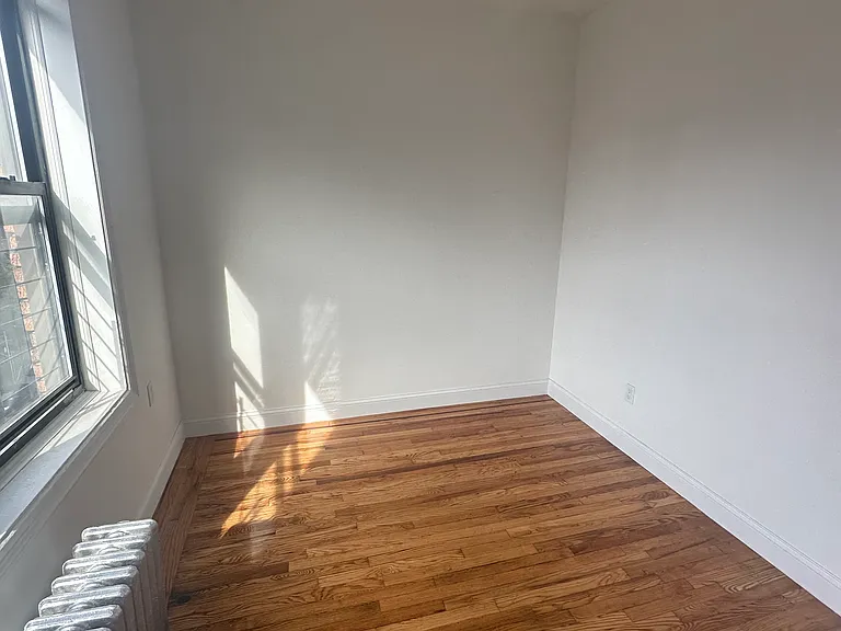 3510 Bainbridge Ave #4CC — Photo 9