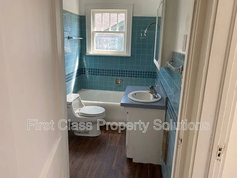 1801 N Jordan Ave — Photo 6