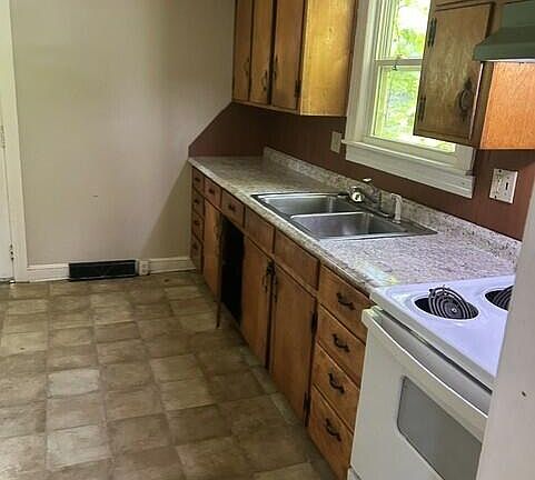 4th image of 1806 Padbury Ave SE