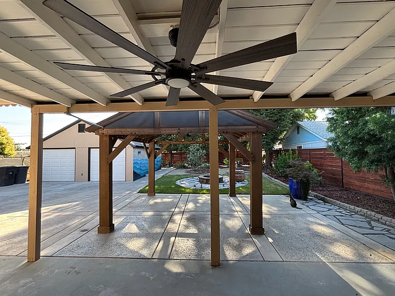 307 Toyon Way — Photo 4