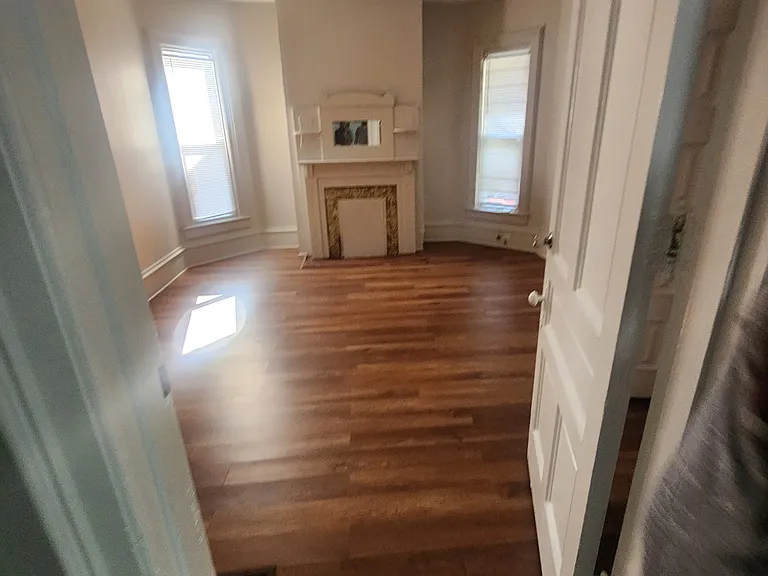 1842 Bolling Ave #1 — Photo 5