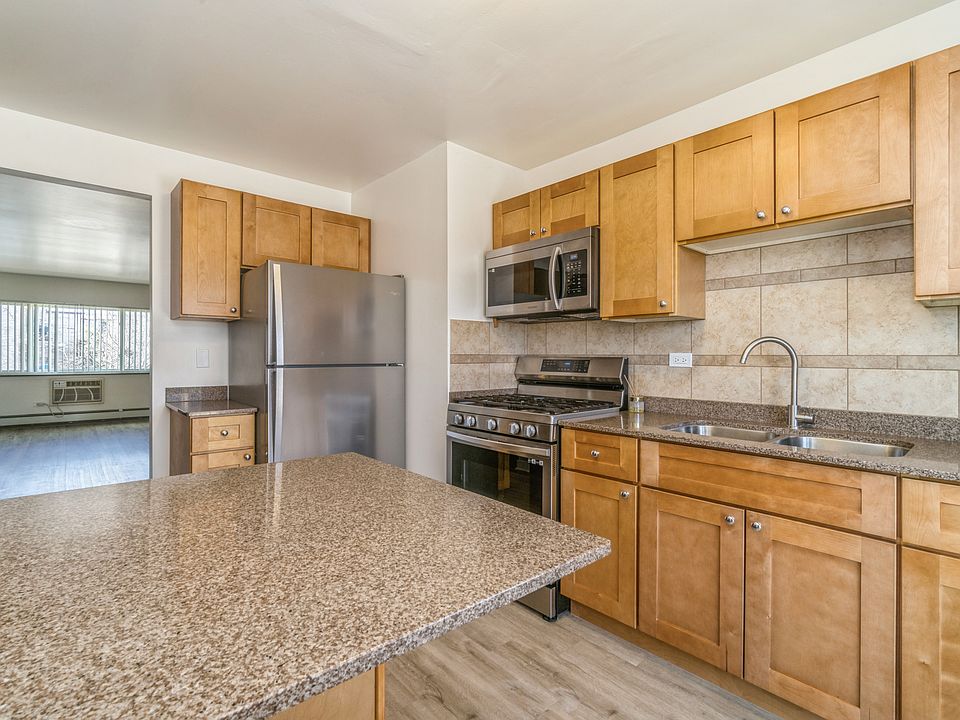 1st image of 404 Inland Dr APT 2B