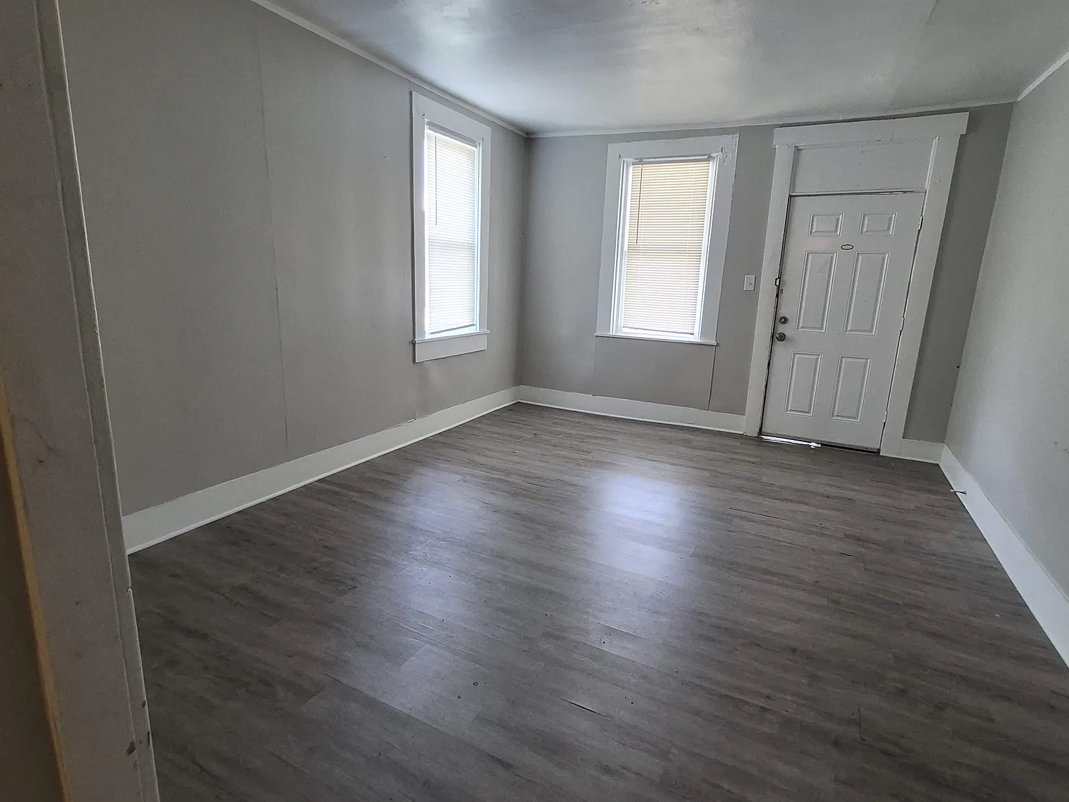2 bed, 1200 sqft, $985 — Photo 4