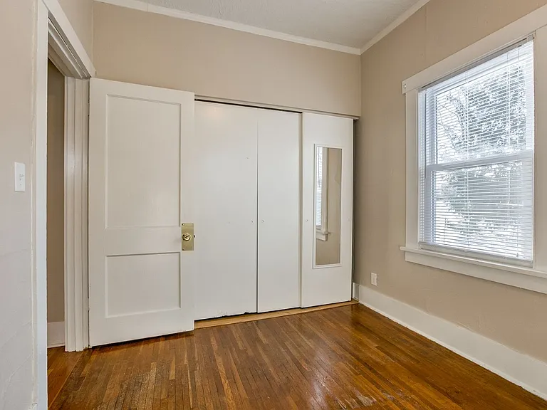 4859 Calvert St — Photo 20