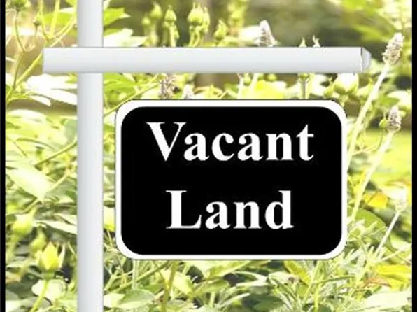 1265 W Jackson St, Lockport, NY 14094