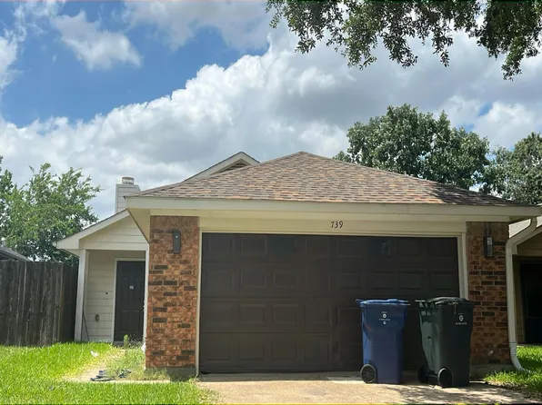 739 Meadowcreek Ct, Garland, TX 75043