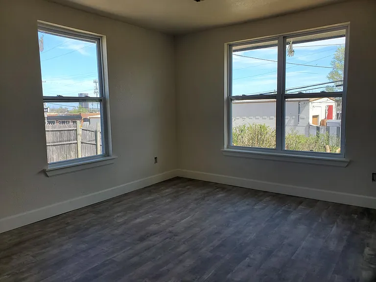 3927 N Barnes Ave — Photo 5