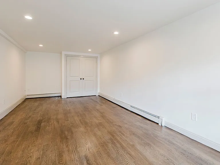 2599 Washington St — Photo 11