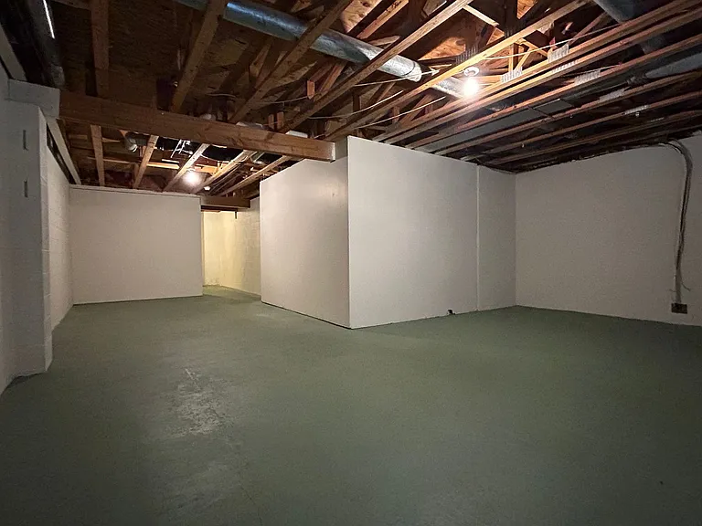 27 Martine Ct #2 — Photo 17