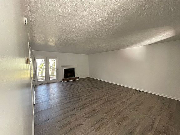 Living area with fire place