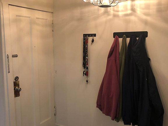 4th image of 3551 W Dickens Ave #3