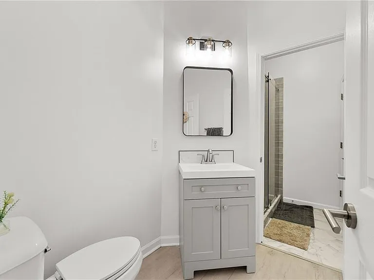 790 Milton Oaks Dr — Photo 25