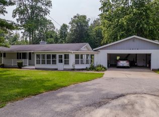 2216 Douglas Dr, Tawas City, MI 48763
