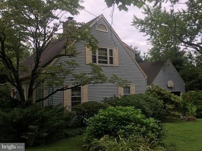 2 Elden Way, Lambertville, NJ, 08530