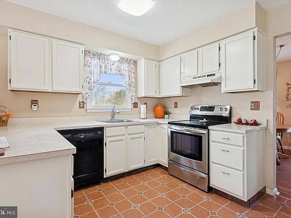 4th image of 227 Bridge Rd