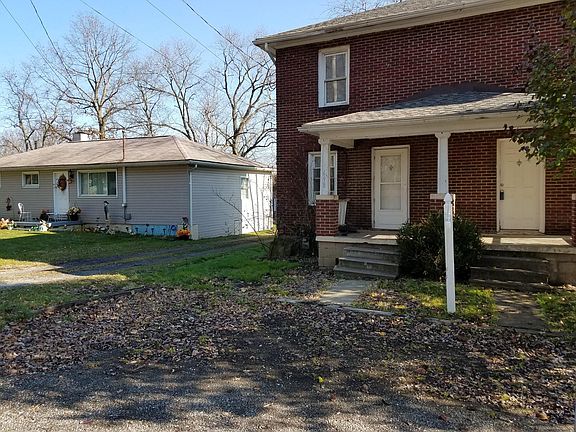 5th image of 696 Gaylord Ave