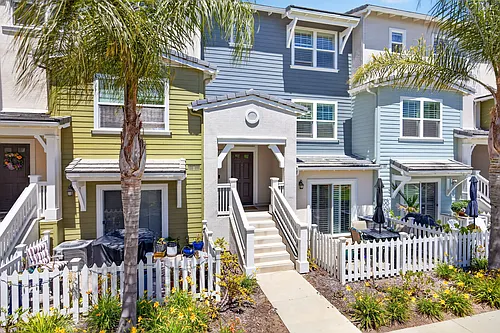 3721 Islander Walk Photo 1