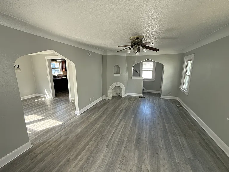 118 W Poinsetta Ave — Photo 5