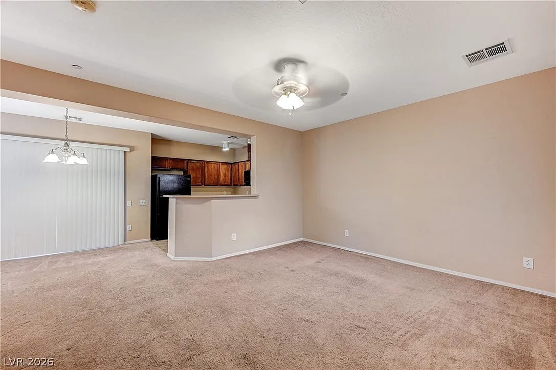 3 bed, 2.0 bath, 1255 sqft, $1,750 — Photo 3