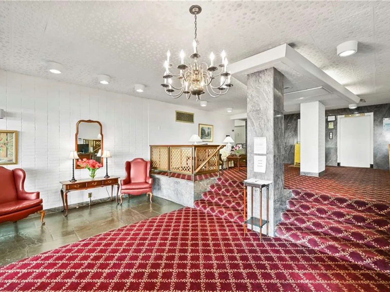1 bed, 814 sqft, $2,050 — Photo 2