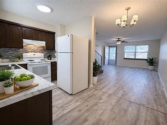 4th image of 5607 Crest Dr