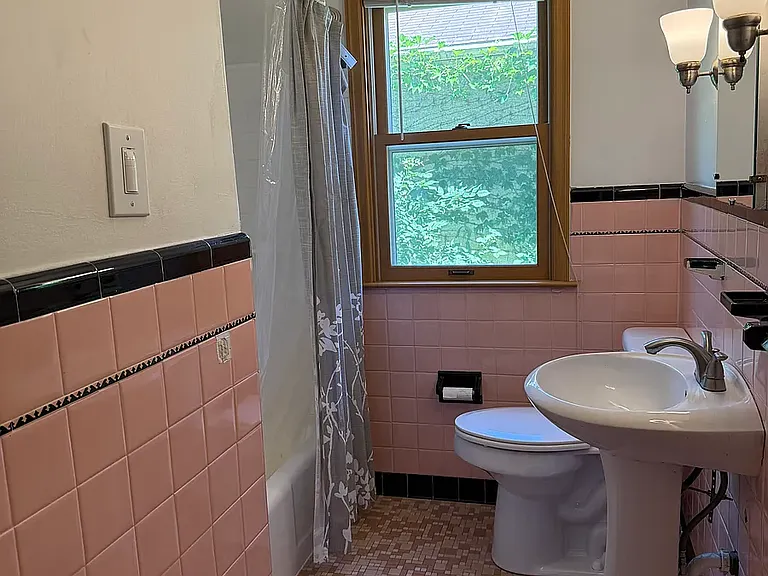 5808 Chicago Ave #NE — Photo 4
