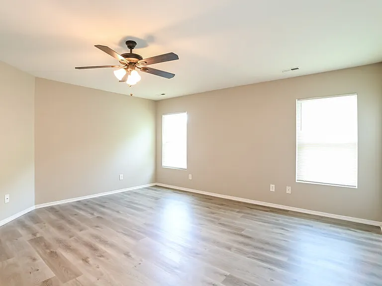8210 Ainsworth St — Photo 11