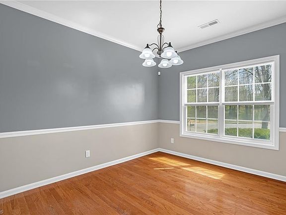 5th image of 187 Tyler View Ct