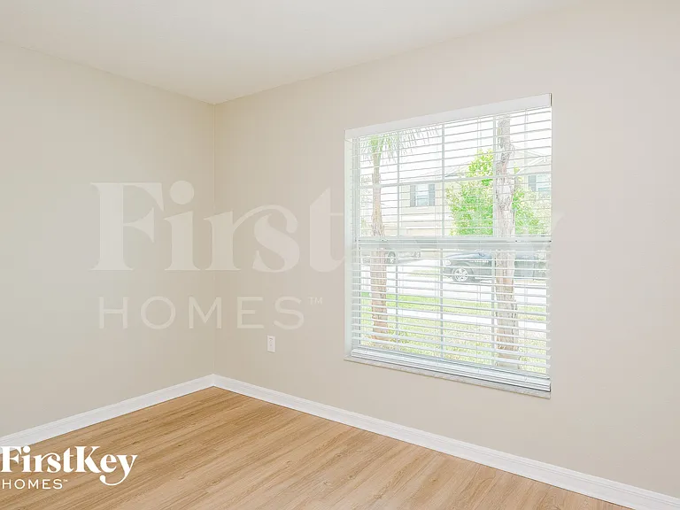 1908 Broad Winged Hawk Dr — Photo 13