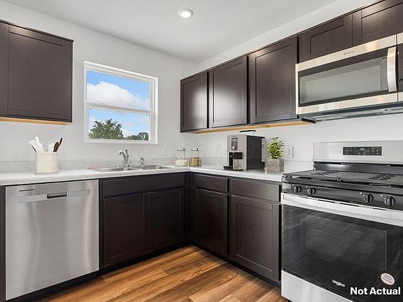 3rd image of 5928 Pitch Pine Dr