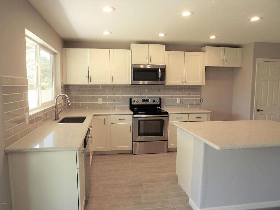 1st image of 3525 W Charleston Ave