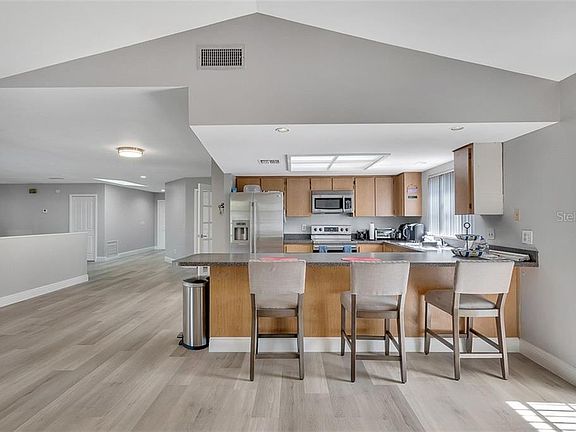 5th image of 4932 Rockledge Cir