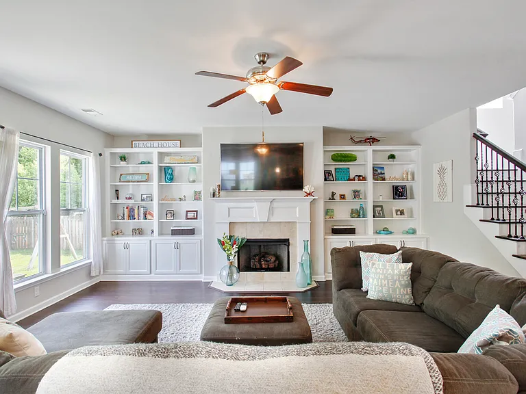35 Whitaker Way N — Photo 6