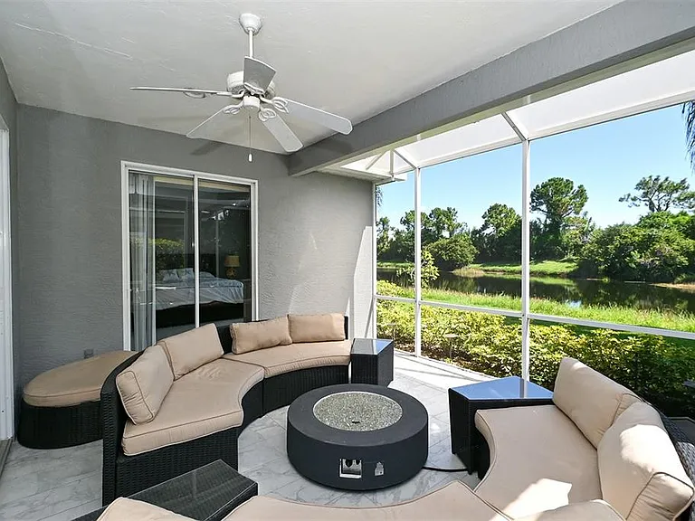 7131 Kensington Ct — Photo 37