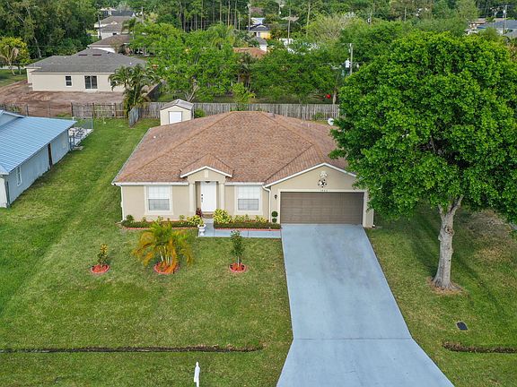 4th image of 1465 SE Barker Lane
