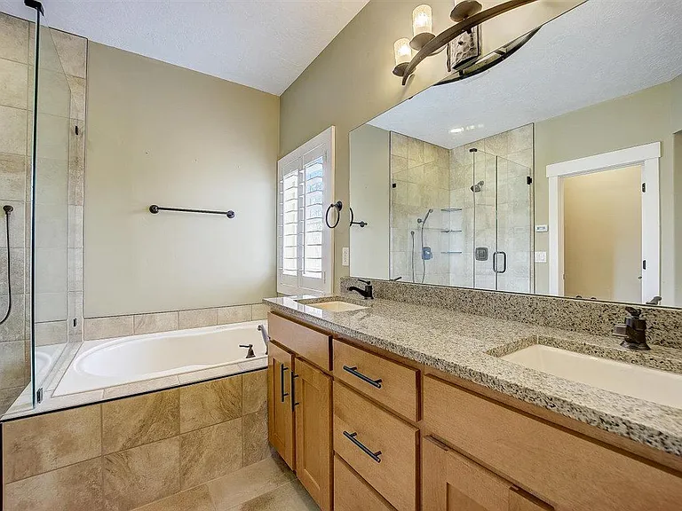 350 S Millers Mile Rd — Photo 33